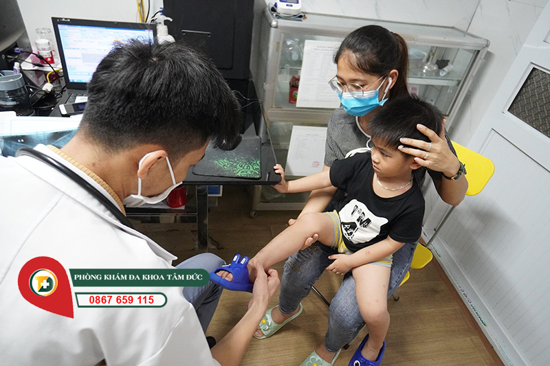 Các trường hợp chỉ định và chống chỉ định đối với tiêm vắc xin bạch hầu ở Lục Nam
